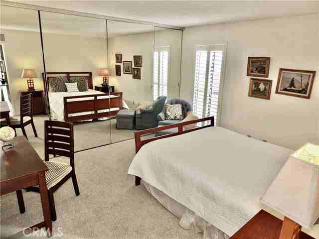 7321 Marina Pacifica Dr N - Photo 3 of 8