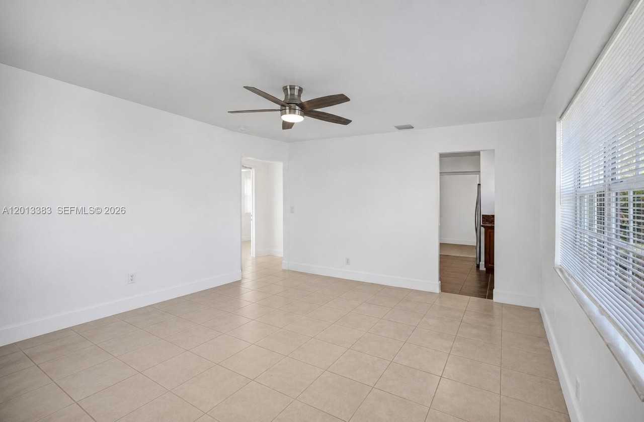 6110 Sw 38th St - Photo 6 of 15