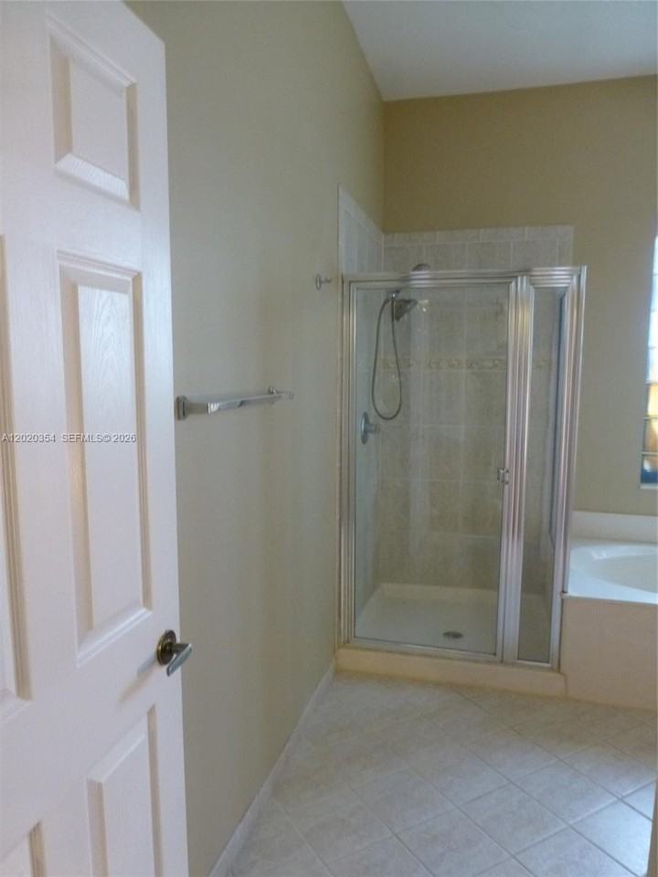 1139 Chenille Cir - Photo 4 of 27