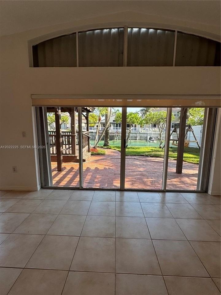 13312 Sw 144th Ter - Photo 3 of 6