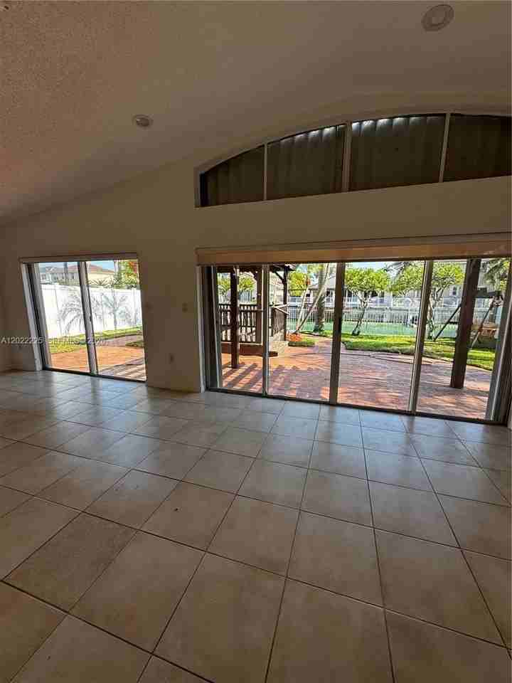 13312 Sw 144th Ter - Photo 4 of 6