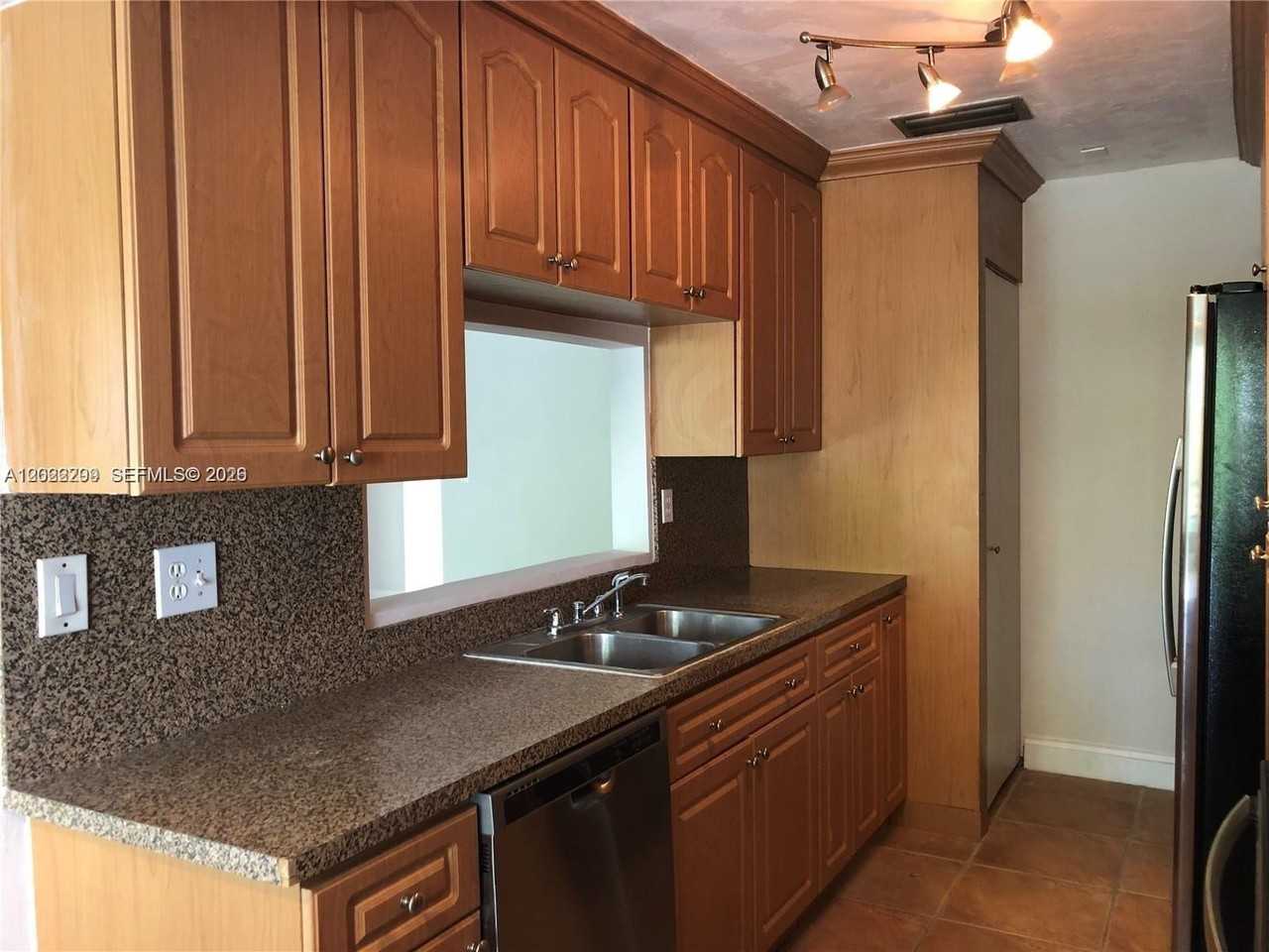 12037 Sw 110th Street Cir S #12037 - Photo 5 of 16