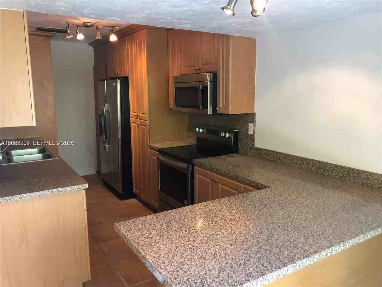 12037 Sw 110th Street Cir S #12037 - Photo 6 of 16