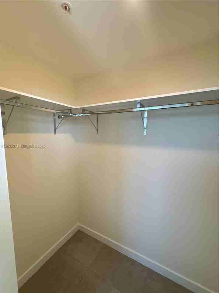 16395 Biscayne Blvd #1310 - Photo 3 of 49