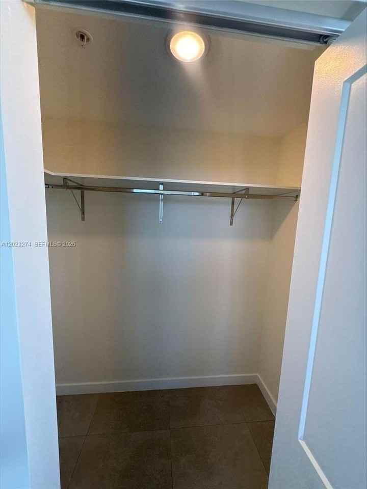 16395 Biscayne Blvd #1310 - Photo 7 of 49