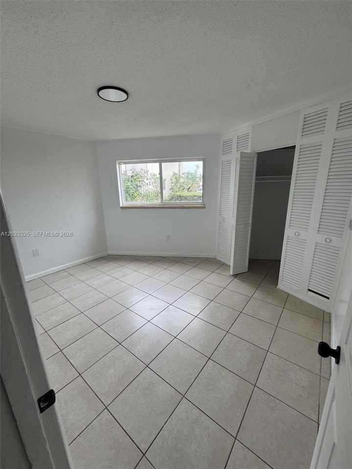 1643 Ne Miami Gardens Dr #121 - Photo 6 of 8