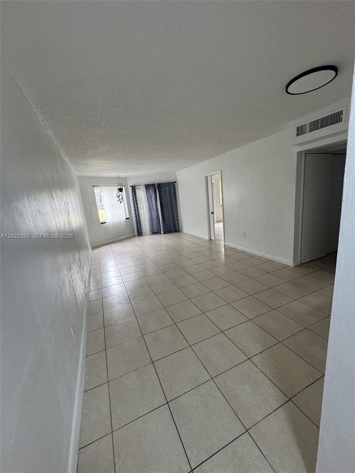1643 Ne Miami Gardens Dr #121 - Photo 7 of 8