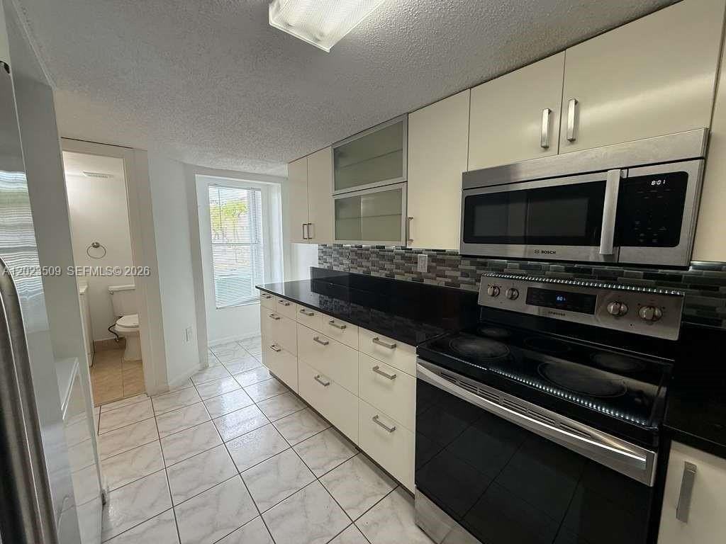 1137 Nw 123rd Ct #610 - Photo 4 of 13