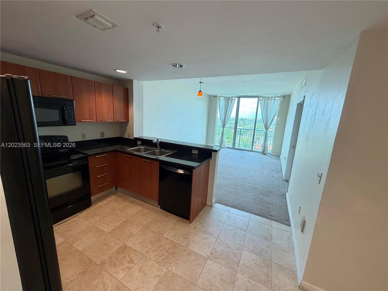 2021 Sw 3rd Ave #902 - Photo 2 of 14