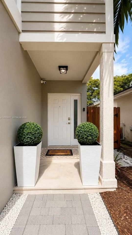 220 Se 32nd Ter - Photo 5 of 27