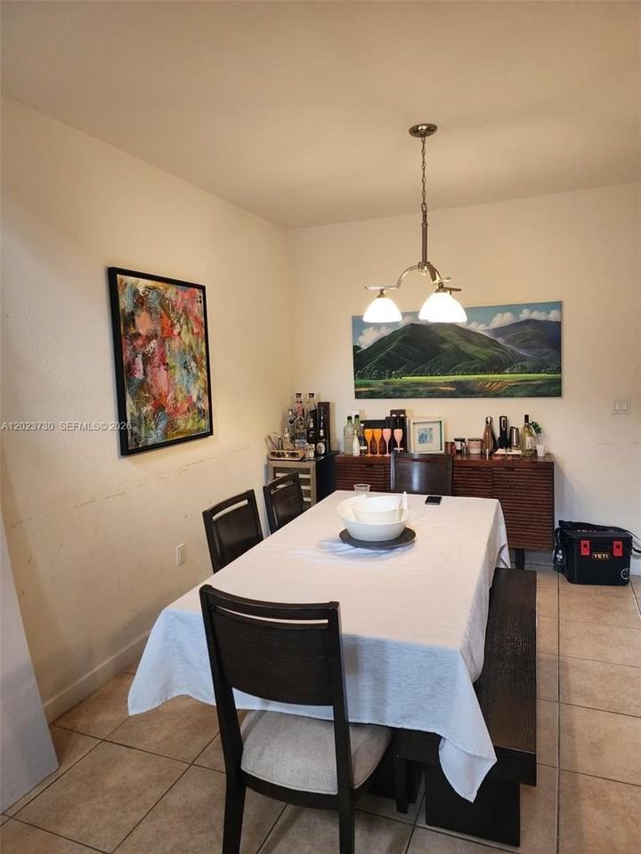 7510 Nw 107th Pl - Photo 2 of 8