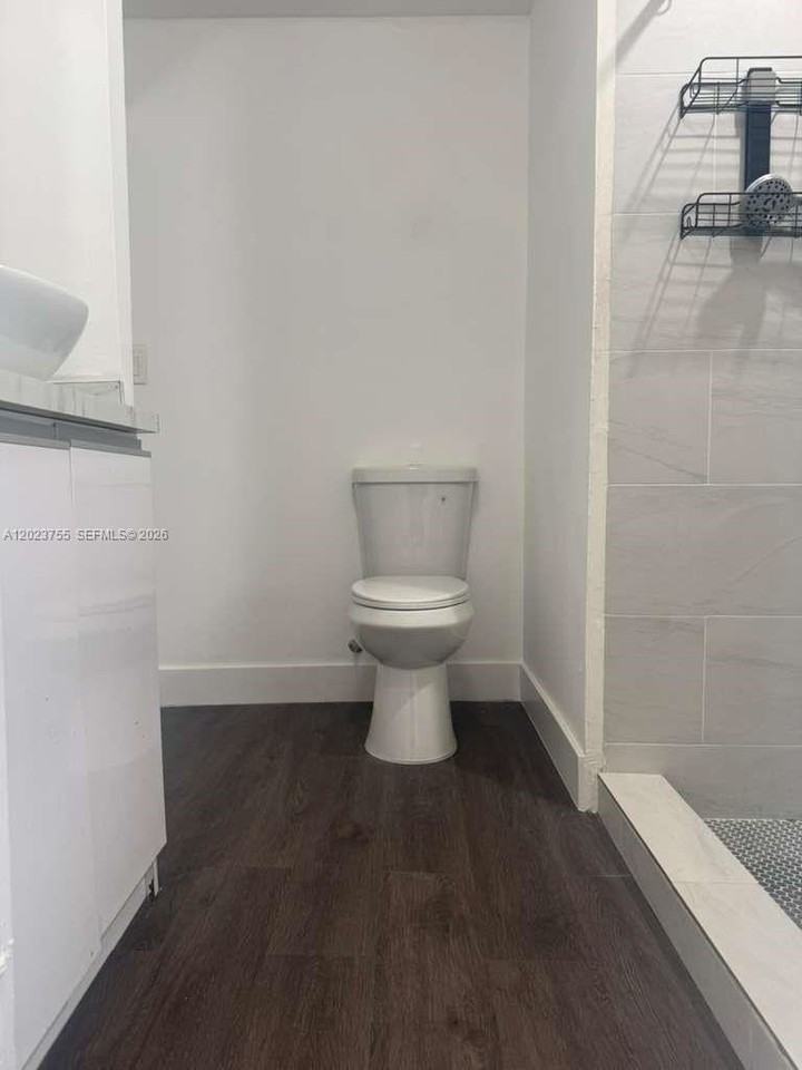 6026 Sw 27th St #1 - Photo 6 of 9