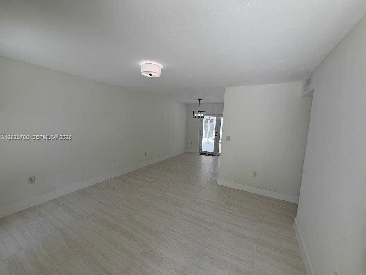 19255 Nw 47th Pl - Photo 2 of 18