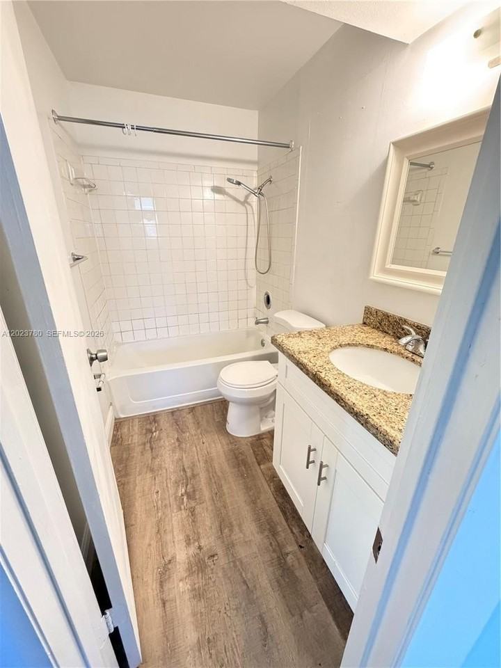 3968 Nw 87th Ave #3968 - Photo 5 of 14