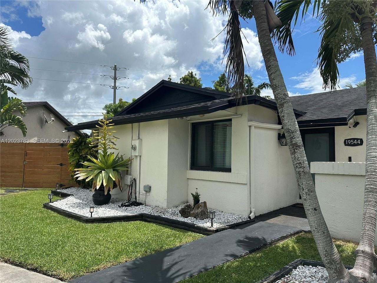 19544 Sw 122nd Ct #19544 - Photo 2 of 31
