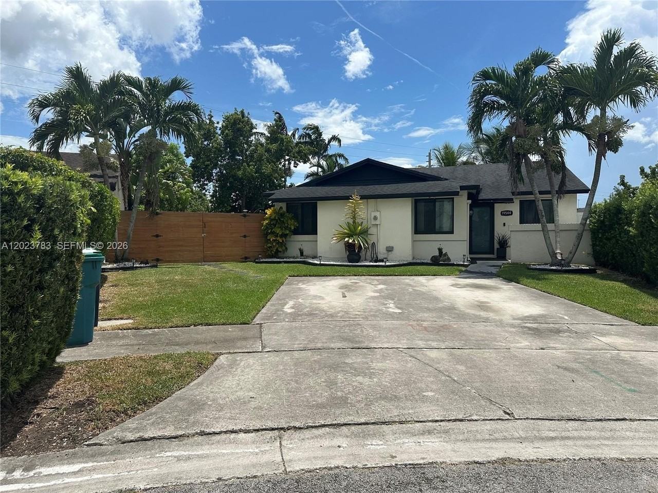 19544 Sw 122nd Ct #19544 - Photo 3 of 31