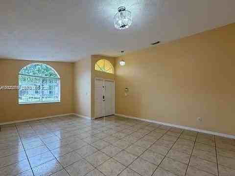 15339 Sw 32nd Ter - Photo 3 of 16