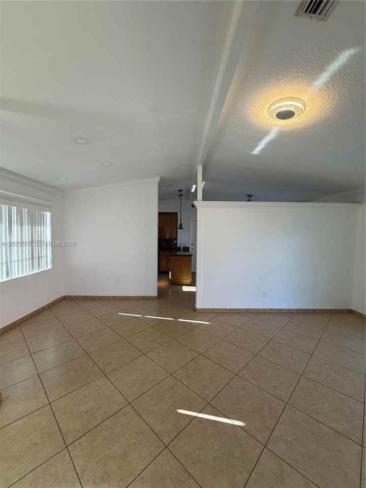 17035 Sw 107th Ct - Photo 6 of 22