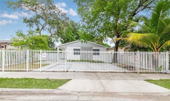 featured image of 4727 Nw 5th Ave #4727