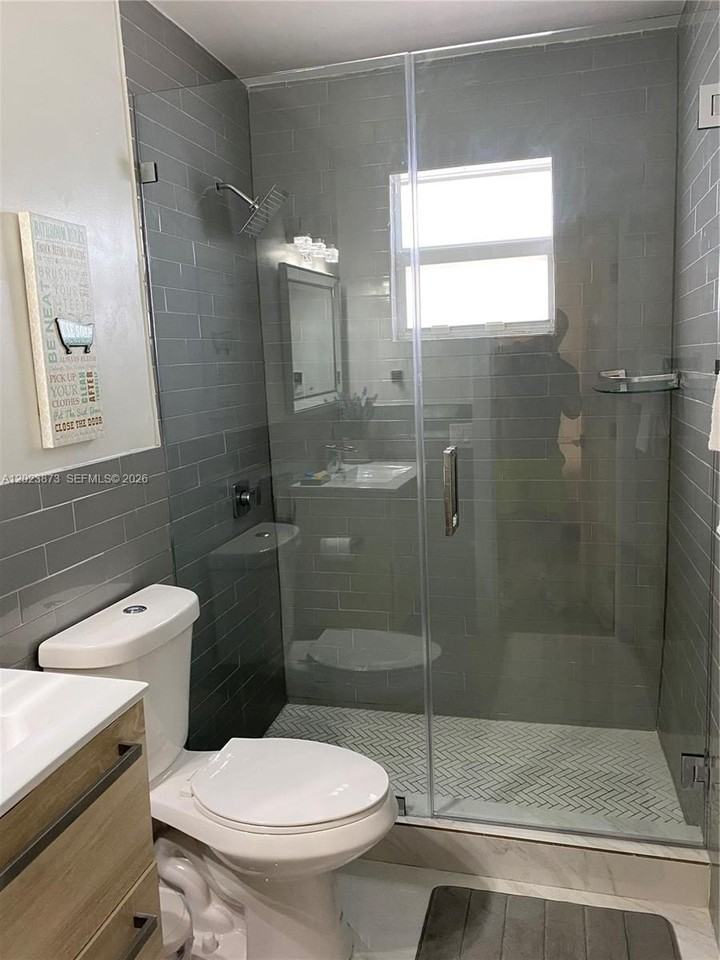 4727 Nw 5th Ave #4727 - Photo 7 of 27