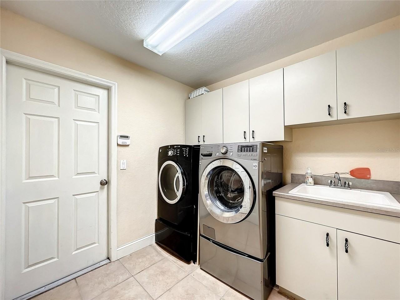 5203 Se 42nd Ct - Photo 4 of 44