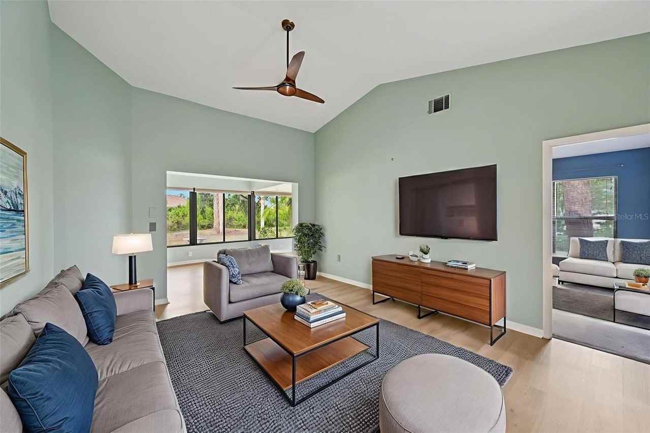 227 Southampton Dr #289 - Photo 6 of 42