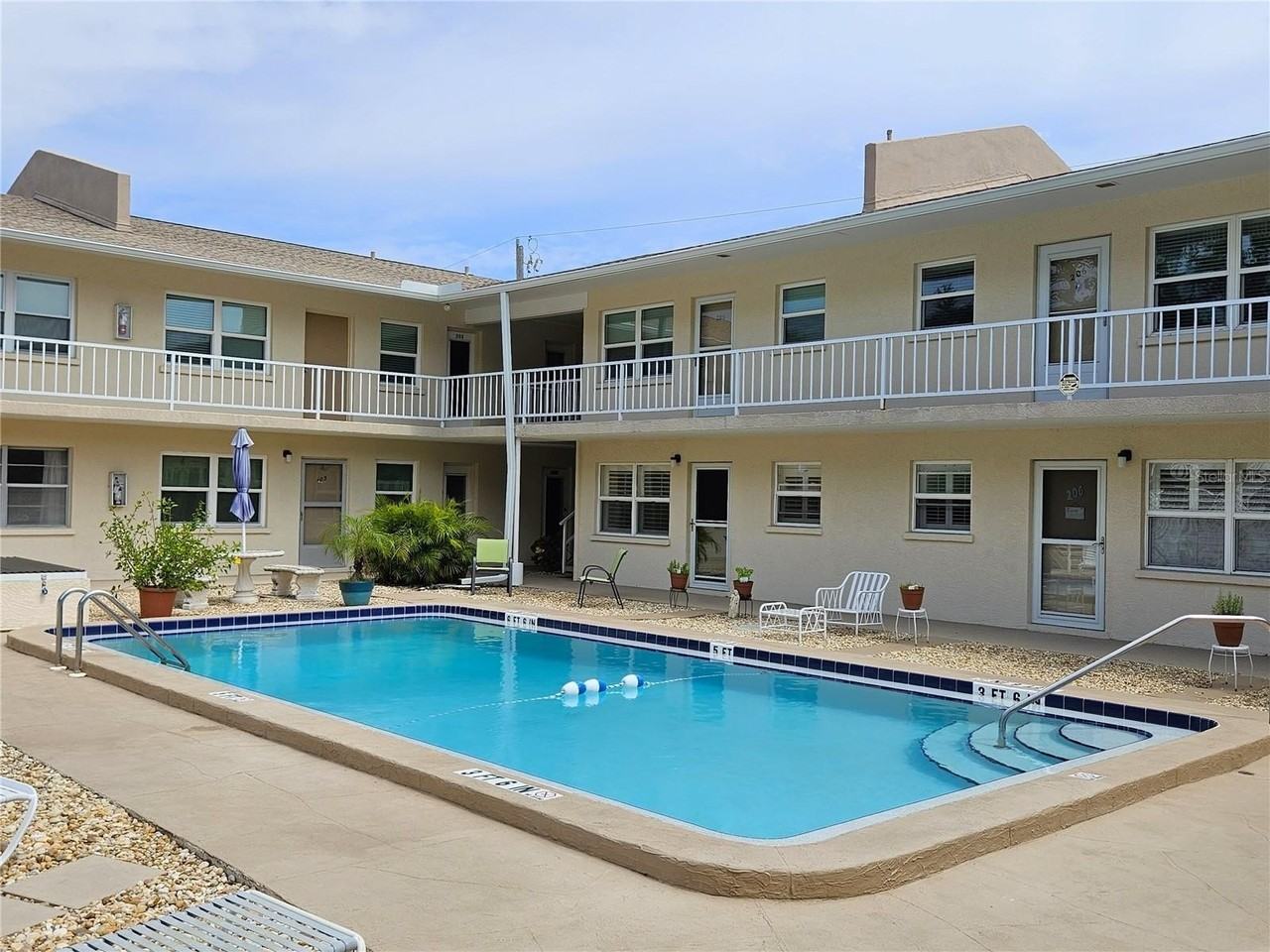 509 W Venice Ave #102 - Photo 5 of 25