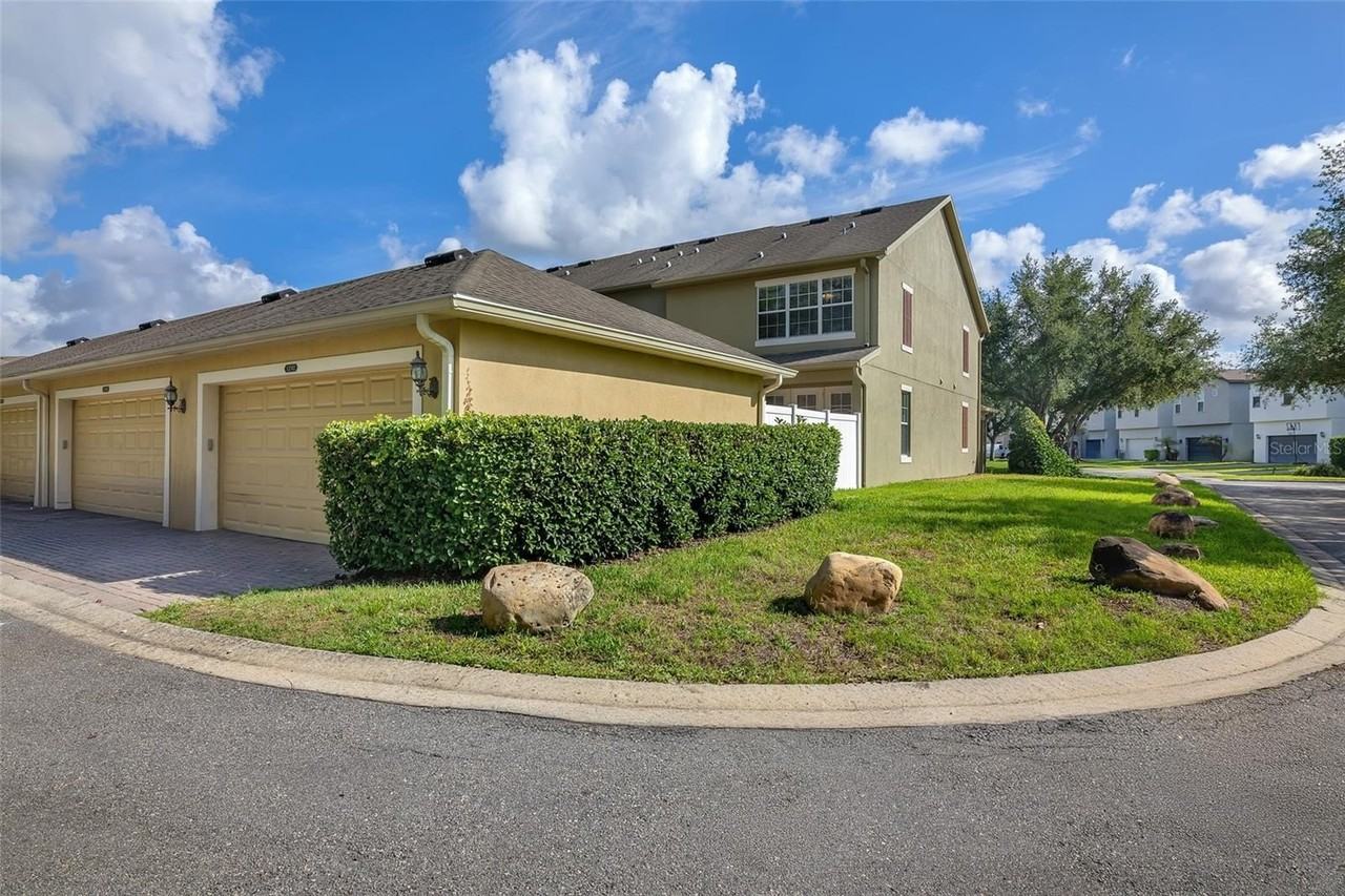 12702 Salomon Cove Dr - Photo 6 of 44