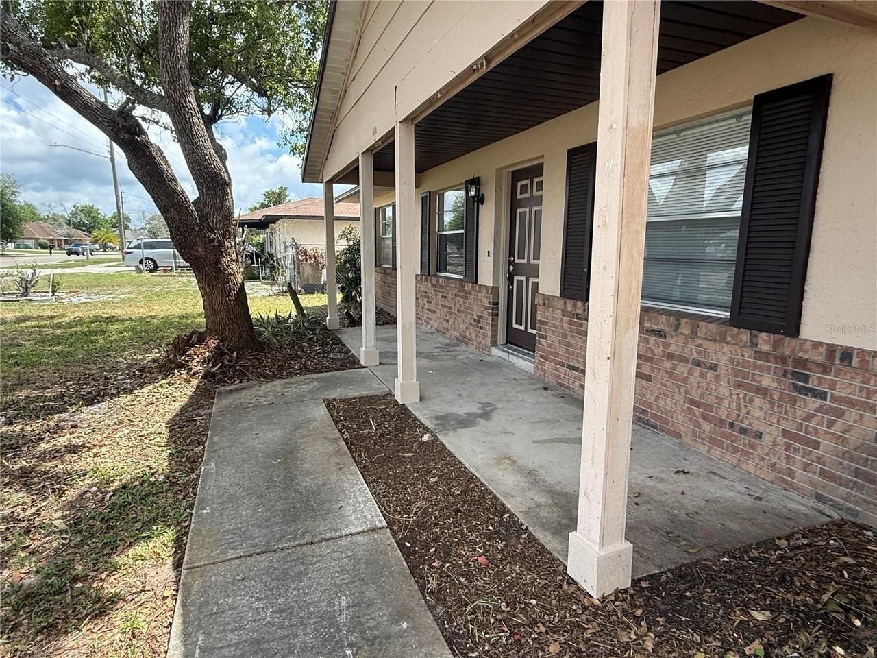 1383 Providence Blvd - Photo 2 of 16