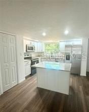 1539 Roselawn St Sw - Photo 3 of 14