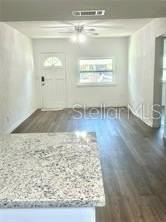 1539 Roselawn St Sw - Photo 4 of 14