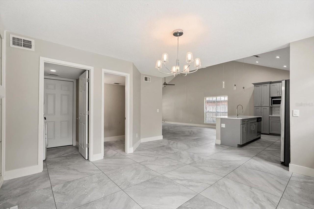 1509 Red Oak Ct - Photo 6 of 21