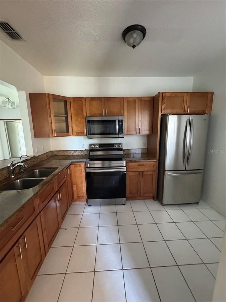 495 Las Cortes Ln #203 - Photo 4 of 14