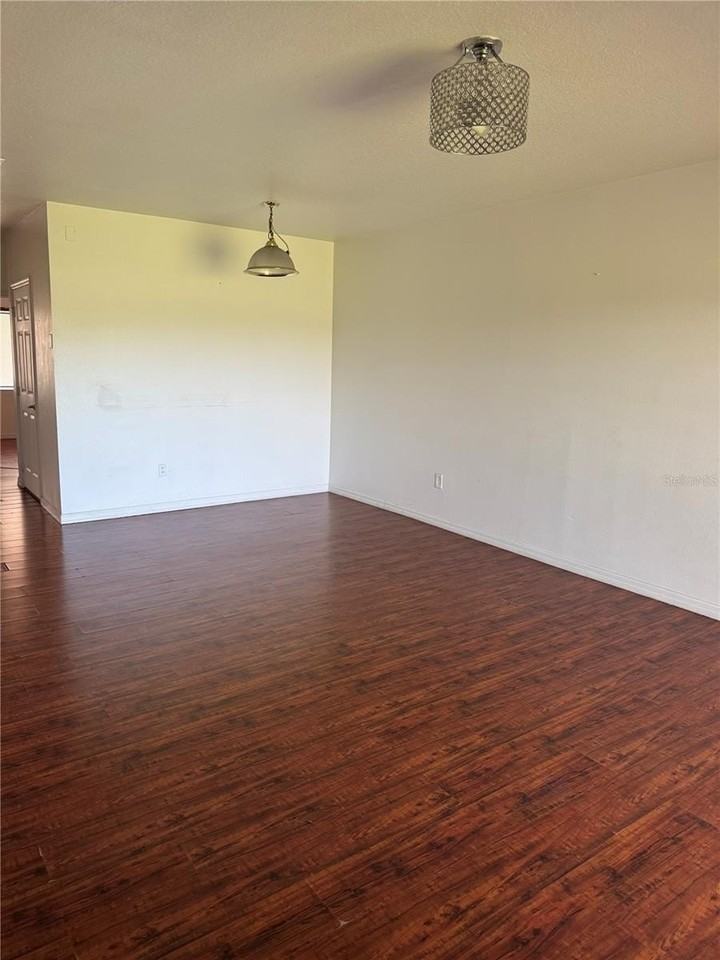 495 Las Cortes Ln #203 - Photo 7 of 14