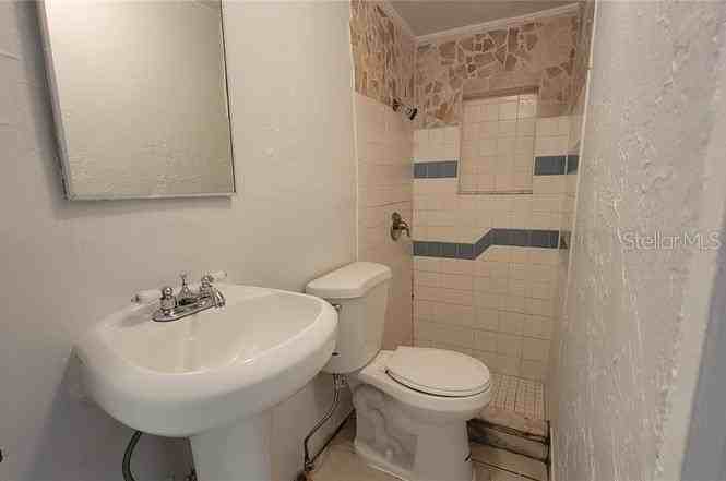 5719 14th St E - Photo 6 of 13