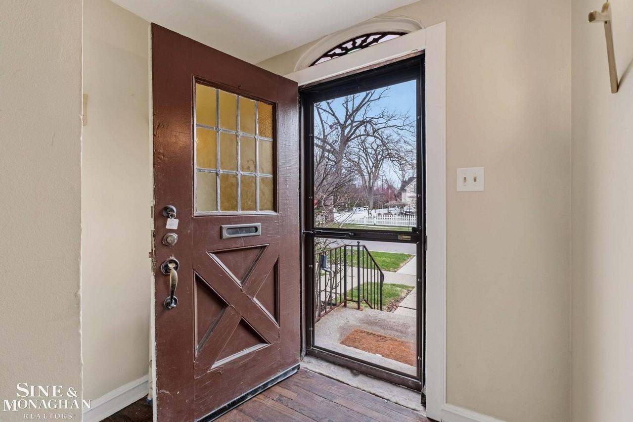 377 Rivard Blvd - Photo 2 of 44