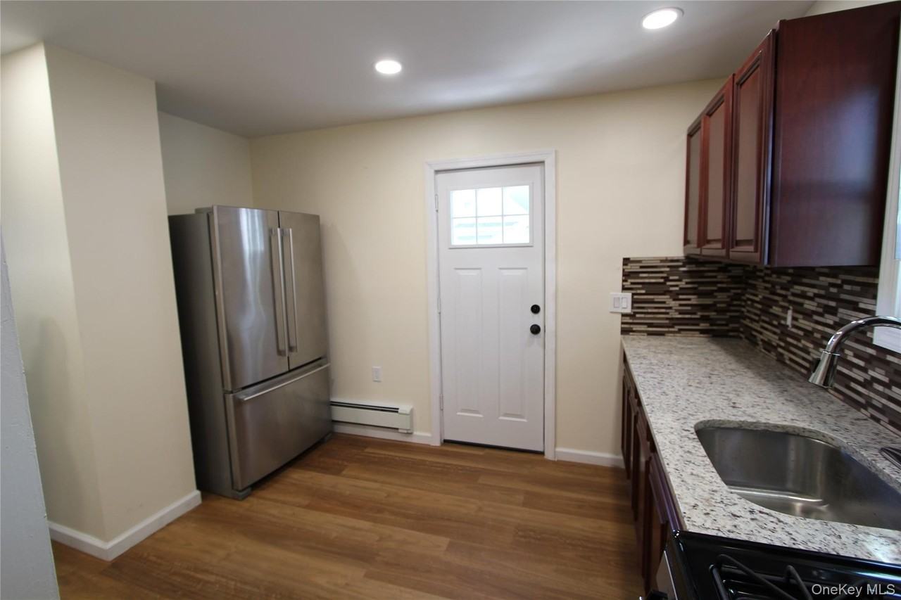 12 Elm Ave - Photo 4 of 12