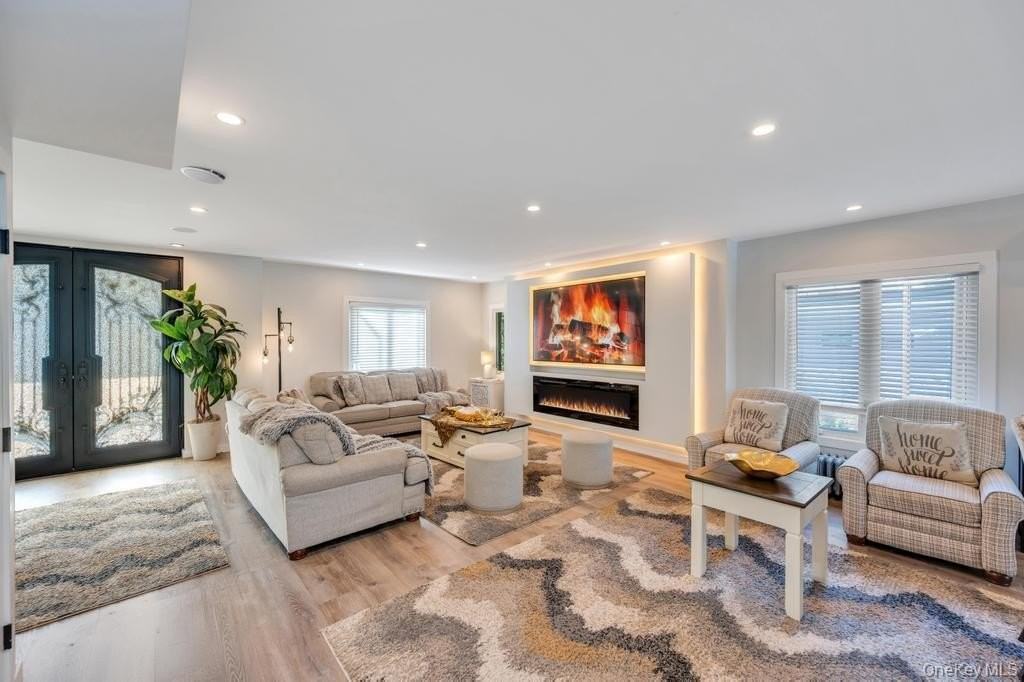 6 Ash Ln - Photo 3 of 30