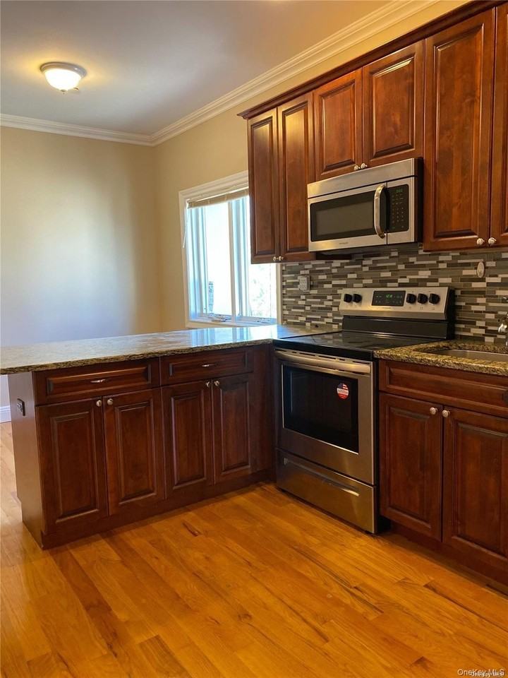 289 Post Ave #204 - Photo 2 of 5