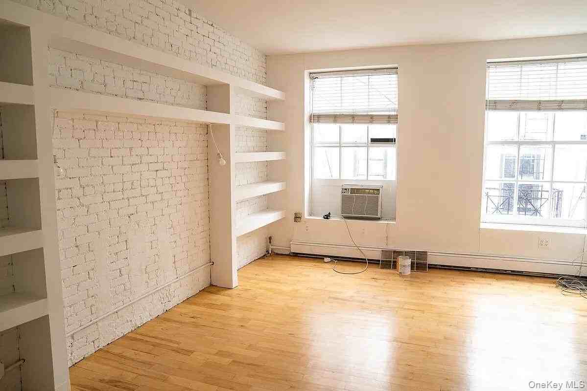 422 W Broadway #PH - Photo 5 of 6