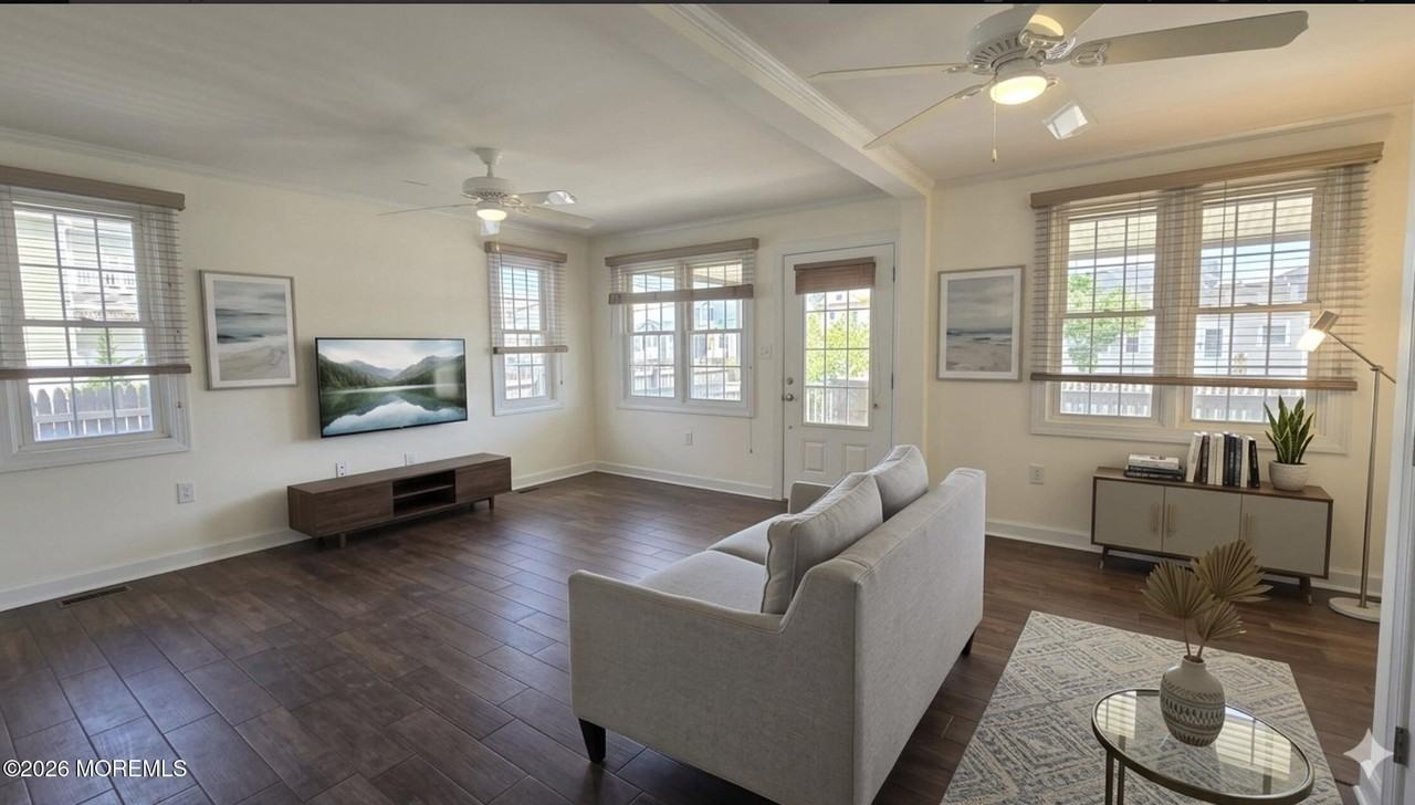 113 Kerr Ave - Photo 3 of 11