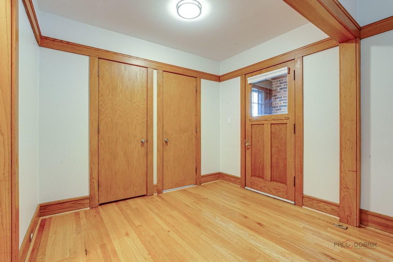 1499 Glencoe Ave - Photo 3 of 37