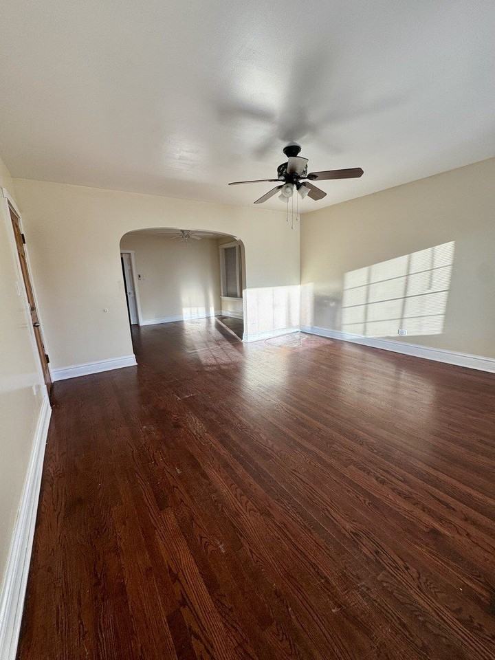 6143 S Major Ave #1 - Photo 3 of 17