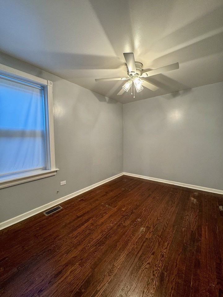6143 S Major Ave #1 - Photo 6 of 17