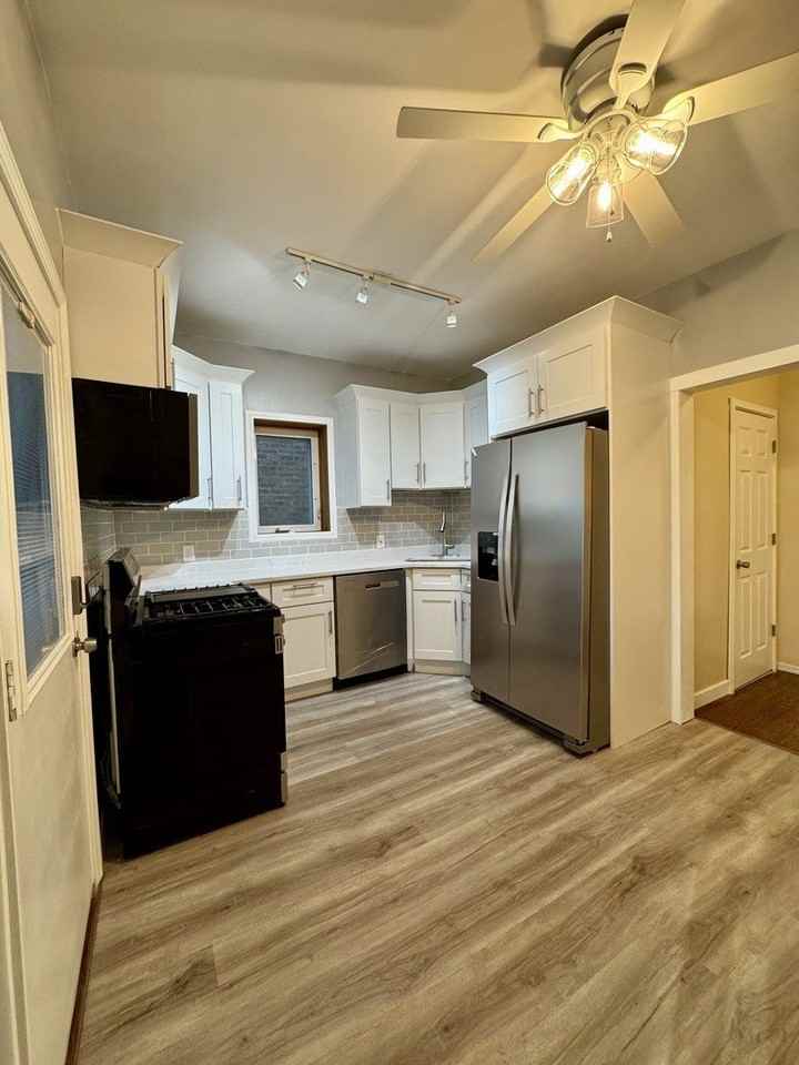 6143 S Major Ave #1 - Photo 7 of 17