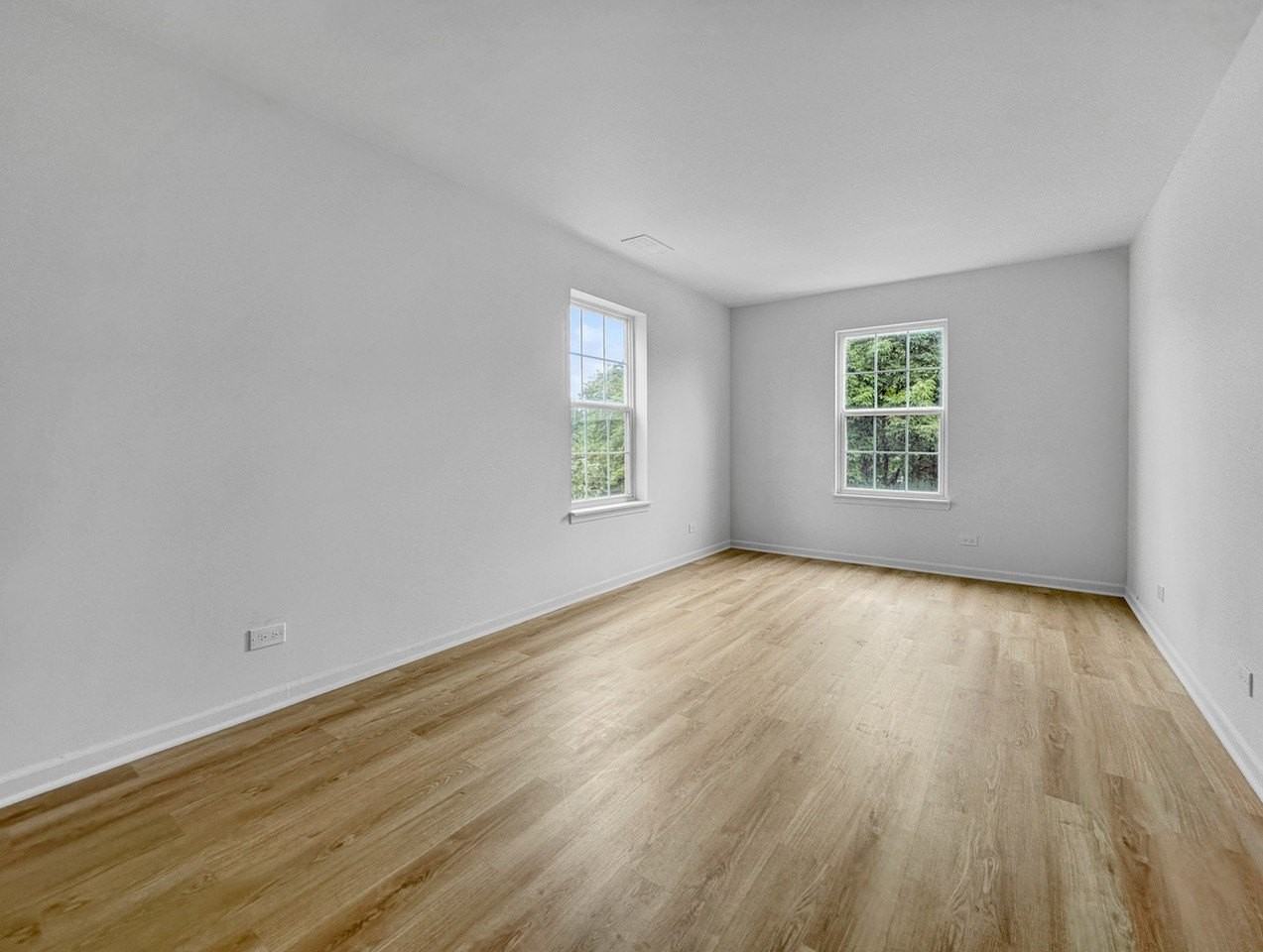 1089 Ellsworth Dr - Photo 7 of 13