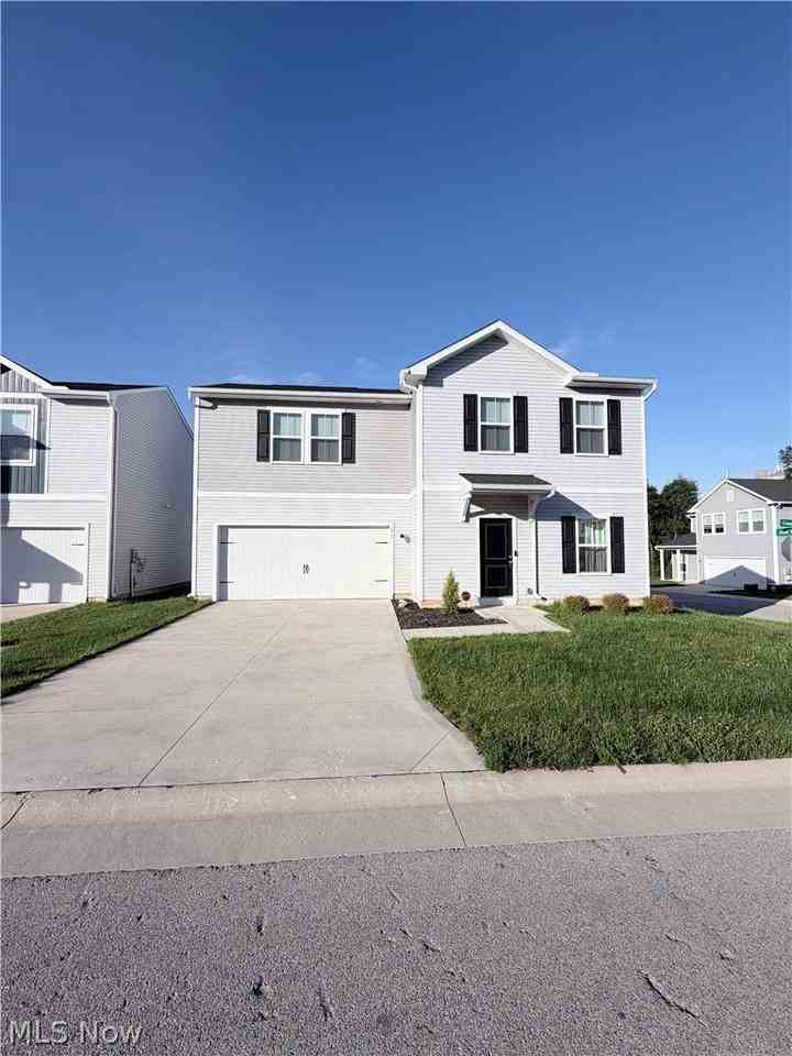 677 Crossings Ln - Photo 2 of 23