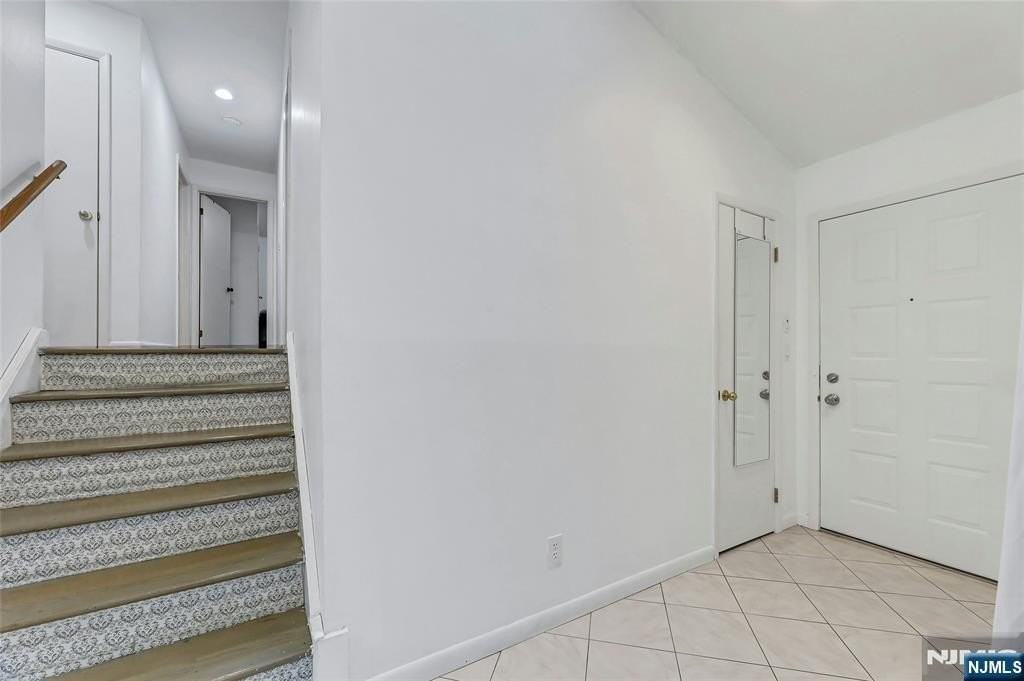 45 Kershner Pl - Photo 3 of 37