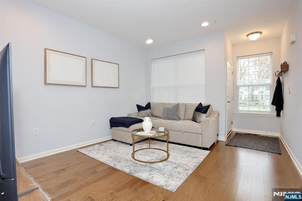 4 Masterson Ct #4 - Photo 5 of 26