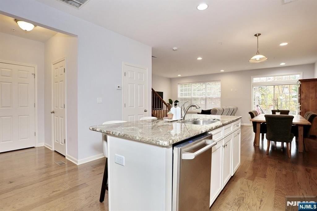 4 Masterson Ct #4 - Photo 7 of 26